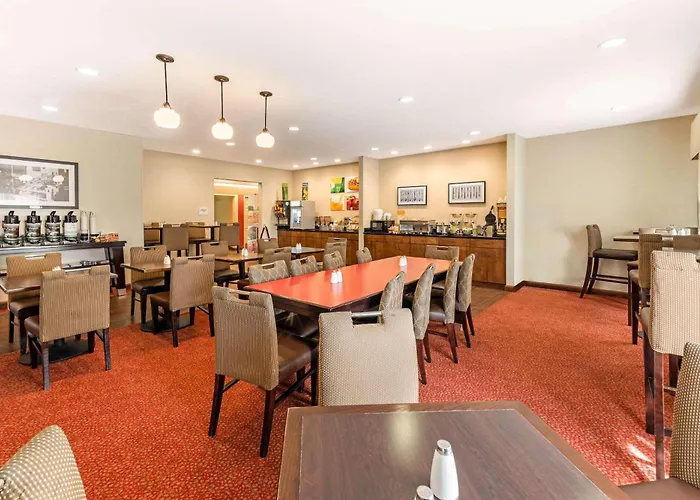 Quality Inn & Suites University Fort Collins