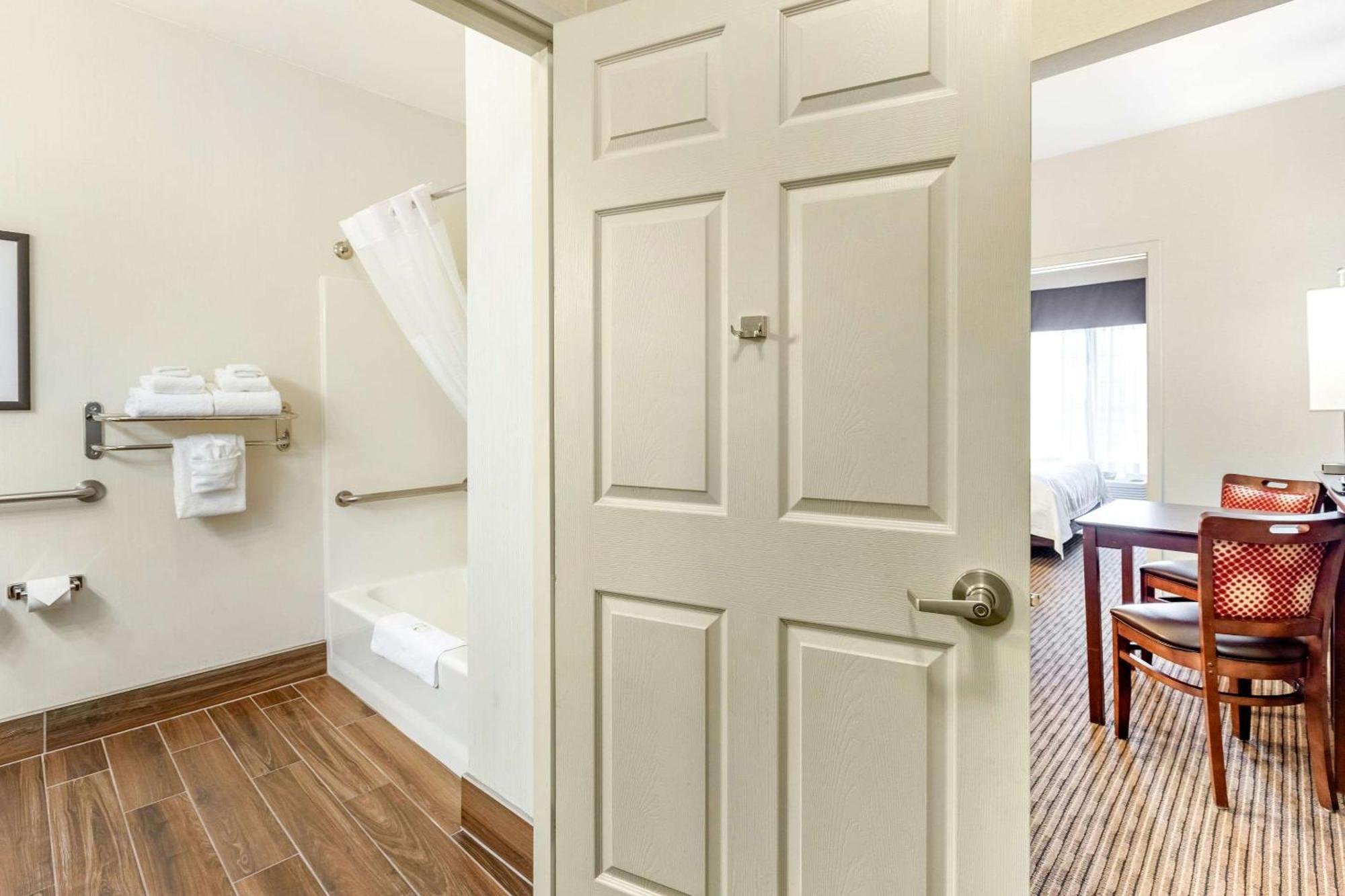 Quality & Collins Hotel Fort Collins
