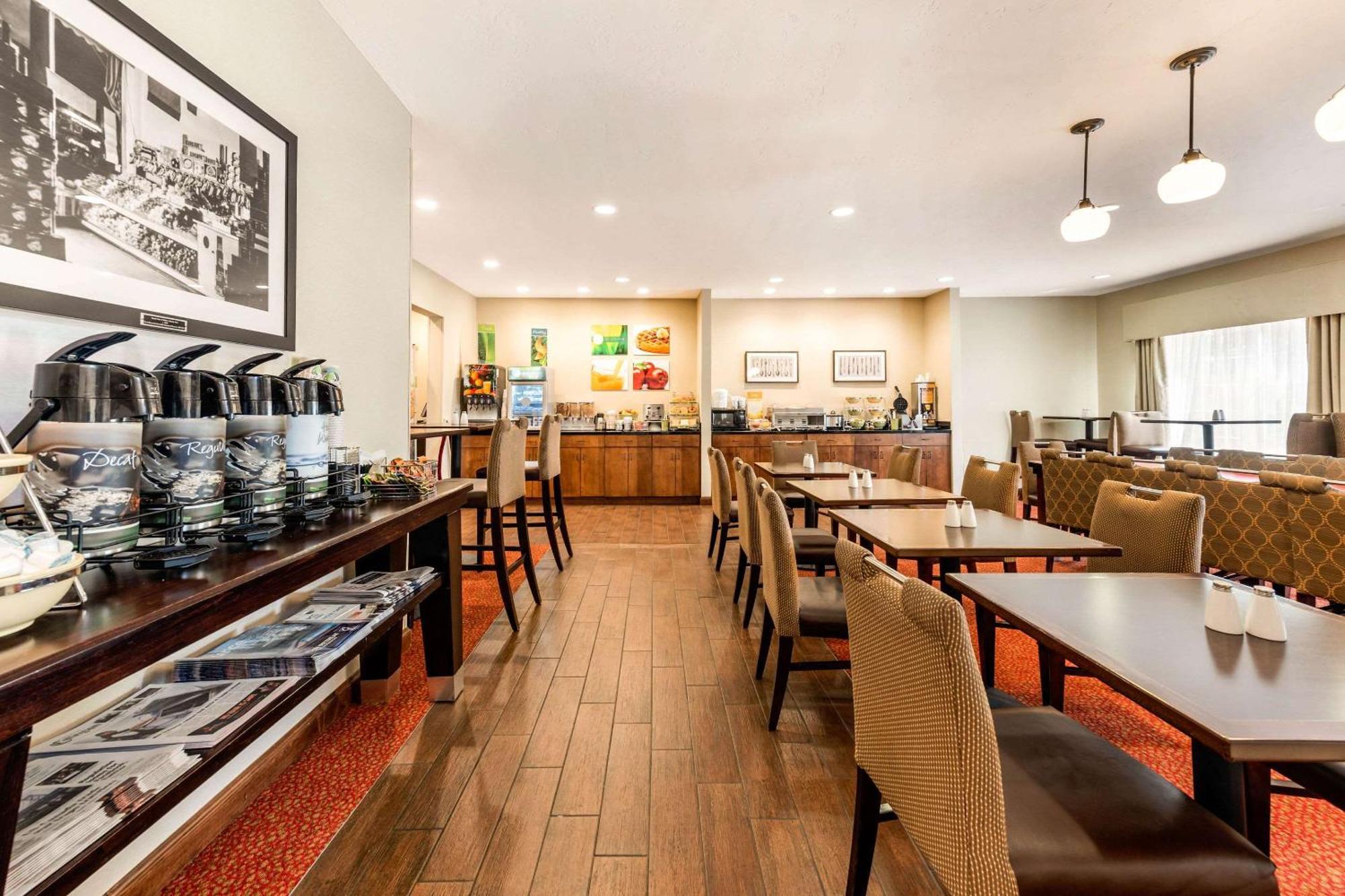 Hotel Quality & Collins Fort Collins