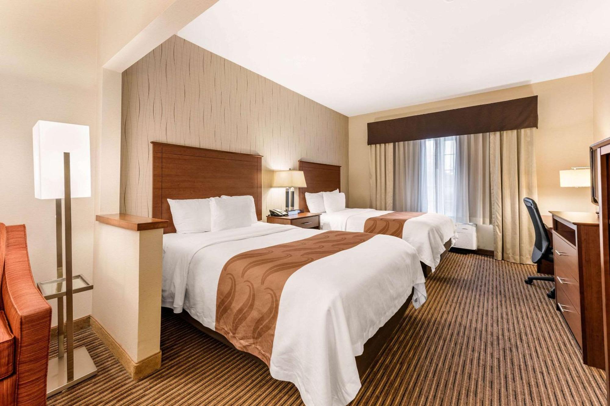 Quality & Collins Hotel