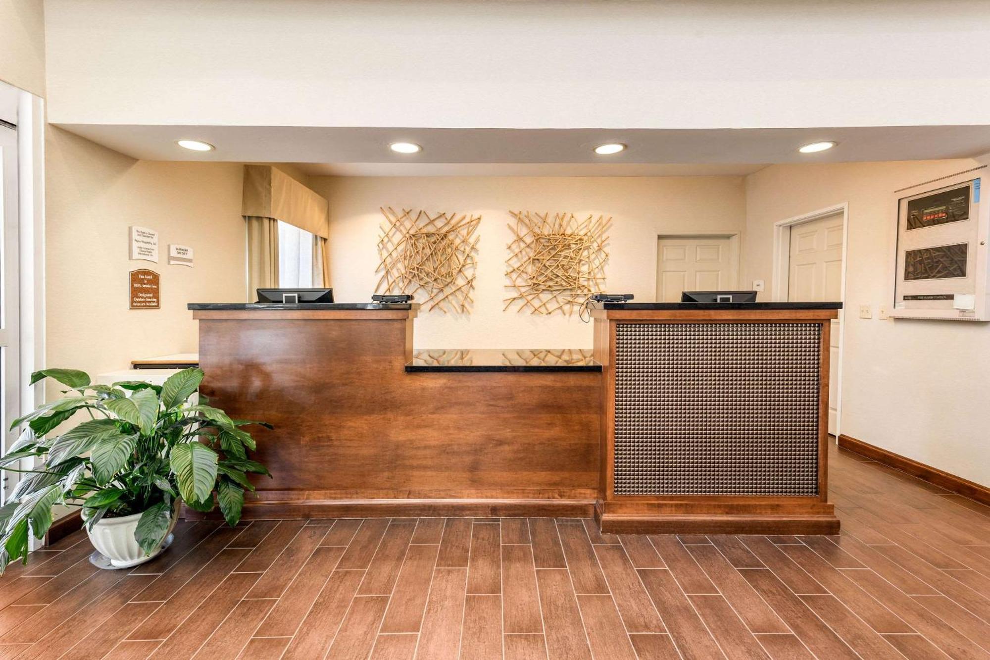 Hotel Quality & Collins Fort Collins