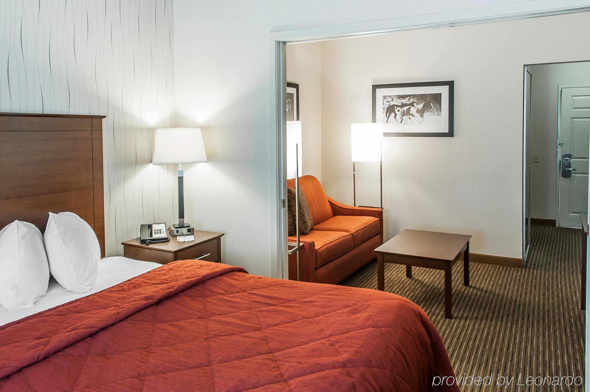Quality & Collins Hotel 3*