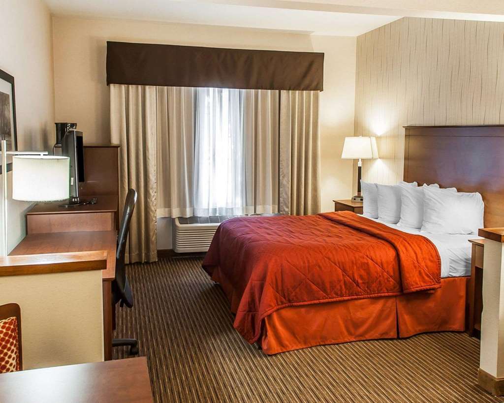 Quality & Collins Hotel