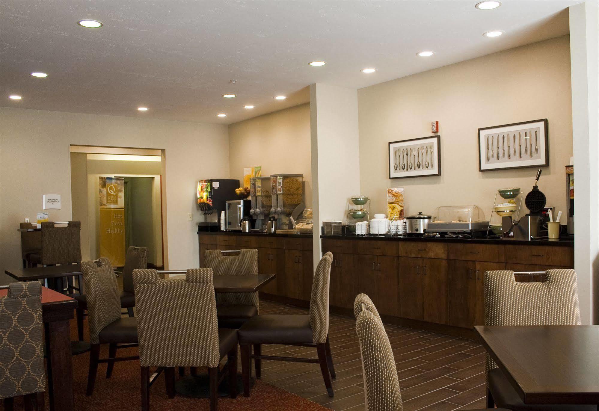 Hotel Quality & Collins